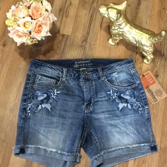 Ruff Hewn Jean Flower Patch Denim Shorts Size 6 - Picture 2 of 5
